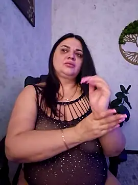 -CUTE-EVVIL- online show from May 2026 06:12:02 PM
