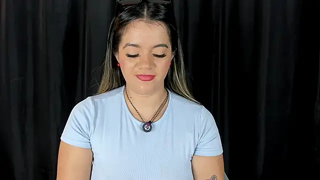 Snapshot of Leidy_2026 chatting on June 2026 01:04:01 PM Leidy 2026 online show from June 2026 01:04:01 PM