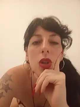Valeriadolce online show from June 2026 03:45:01 PM