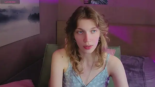 Emily Cartex online show from July 2026 05:37:01 AM