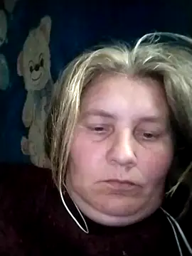 IrisMaris37 online show from June 2026 12:29:02 PM