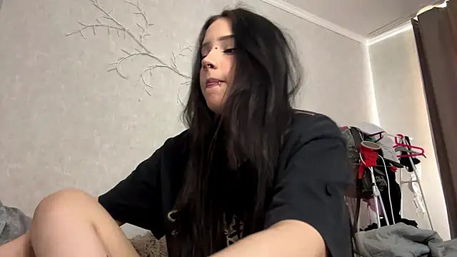 LouisePavlides online show from May 2026 12:45:02 PM