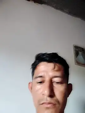 chicolargo17 online show from April 2026 11:41:02 AM