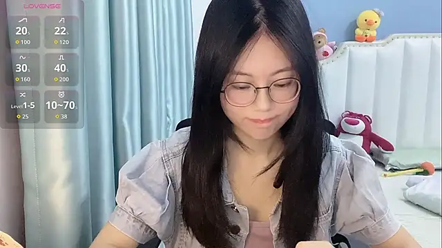 Luna-666 online show from April 2026 03:29:01 PM