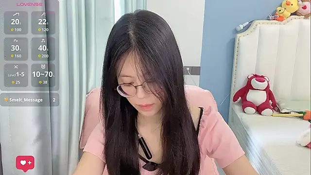 Snapshot of Luna-666 chatting on June 2026 02:24:02 AM Luna-666 online show from June 2026 02:24:02 AM