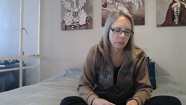 blondiesin50 online show from July 2026 12:24:02 PM