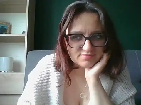 Snapshot of sensual_paris chatting on June 2026 05:27:01 AM sensual paris online show from June 2026 05:27:01 AM