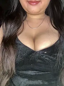 Naughty pooja44 online show from May 2026 05:09:01 PM
