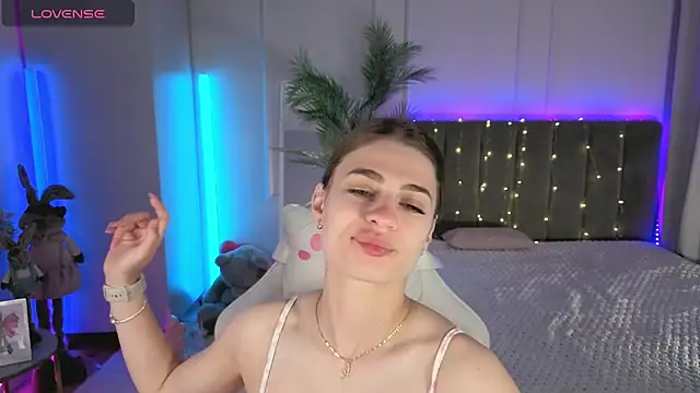 Snapshot of Dayana_Mood chatting on May 2026 06:42:01 AM Dayana Mood online show from May 2026 06:42:01 AM