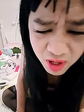 Snapshot of ladyboyzhang chatting on May 2026 03:44:01 AM ladyboyzhang online show from May 2026 03:44:01 AM