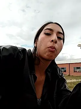 Sexy sarita outdoors online show from April 2026 08:40:02 PM