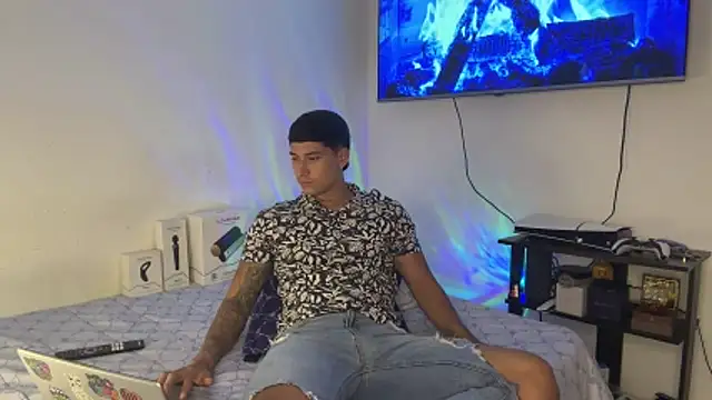 SexxxySquirterStev777 online show from May 2026 01:49:01 PM