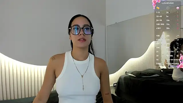 Zoebluntone online show from June 2026 11:46:02 AM