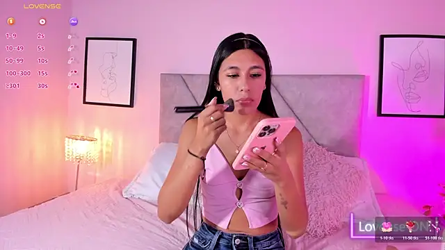 Emiilyh  online show from May 2026 07:21:01 PM