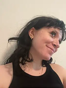 kaygbbmama online show from April 2026 04:34:02 PM