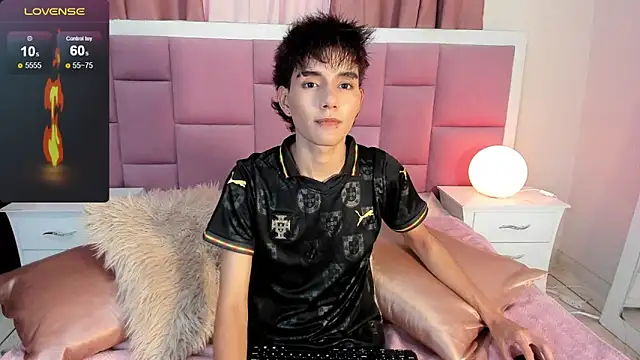 Snapshot of christopher_robin4 chatting on May 2026 07:23:02 PM christopher robin4 online show from May 2026 07:23:02 PM