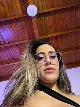 RenataVelasquez online show from June 2026 04:02:01 AM