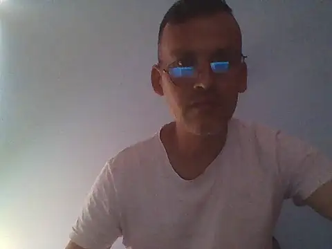 jairo43 online show from July 2026 02:23:01 PM