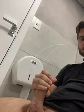 novinho05666 online show from June 2026 02:39:02 PM
