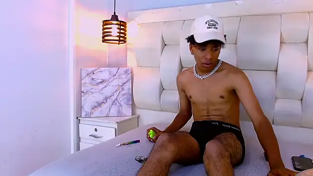 Maylo 0 online show from April 2026 05:30:01 PM