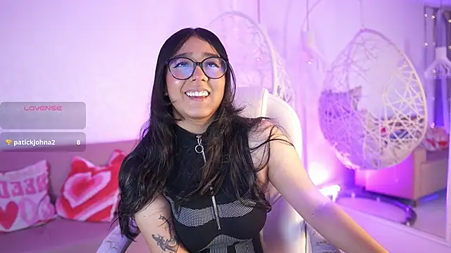 Snapshot of VioletJoness_ chatting on July 2026 11:45:02 AM VioletJoness online show from July 2026 11:45:02 AM