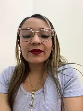 kimismile0414 online show from May 2026 01:13:02 AM