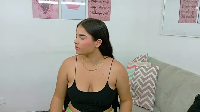 Mulan rousse online show from May 2026 01:28:01 PM
