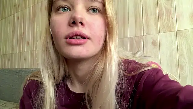 Snapshot of Malinwitch chatting on July 2026 04:40:02 AM Malinwitch online show from July 2026 04:40:02 AM