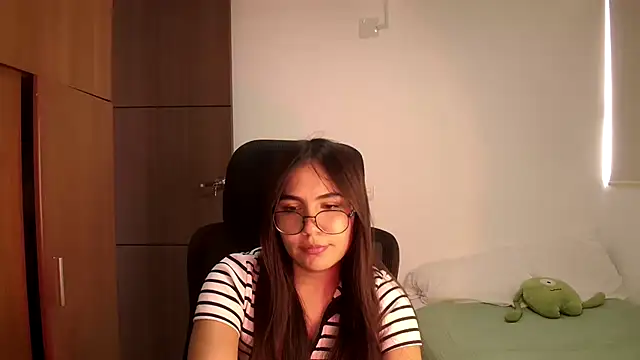 abbyyandmaxx online show from May 2026 04:57:01 PM