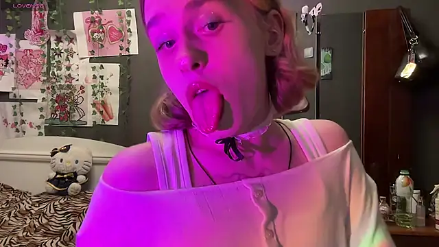 Miss Amy00 online show from August 2026 12:42:01 AM