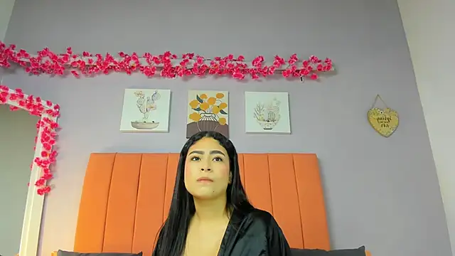 roxanneowens online show from June 2026 12:07:02 PM