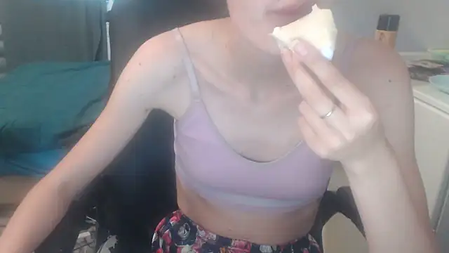 Snapshot of juili_juili chatting on May 2026 02:11:02 PM juili juili online show from May 2026 02:11:02 PM
