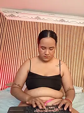 NATY BUSTOS online show from May 2026 05:51:01 PM