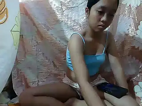 Yours AsianPinayGirl18 online show from May 2026 10:41:02 PM