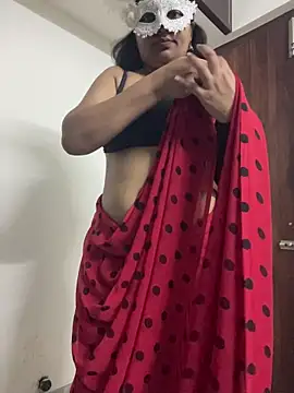 Snapshot of Tamil_Azhagie chatting on May 2026 02:10:01 PM Tamil Azhagie online show from May 2026 02:10:01 PM