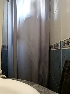 Soloyan online show from November 2025 12:27:01 PM