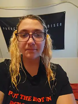 Thatonebinch online show from May 2026 02:06:01 AM