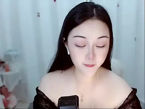 Amy-cnbaby online show from May 2026 01:33:01 AM