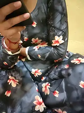 Snapshot of Seema_yadav01 chatting on May 2026 05:46:01 AM Seema yadav01 online show from May 2026 05:46:01 AM