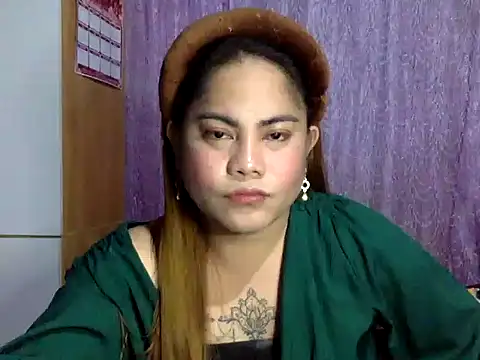 Lucy69-S online show from May 2026 02:58:01 PM