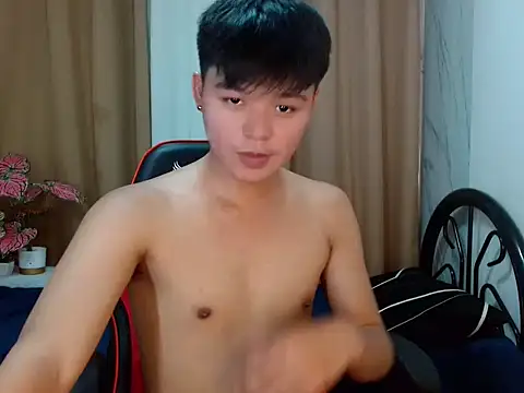 yourhotasiandoms online show from May 2026 11:14:02 PM