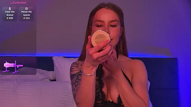 AshleyRoyse online show from May 2026 01:38:01 PM