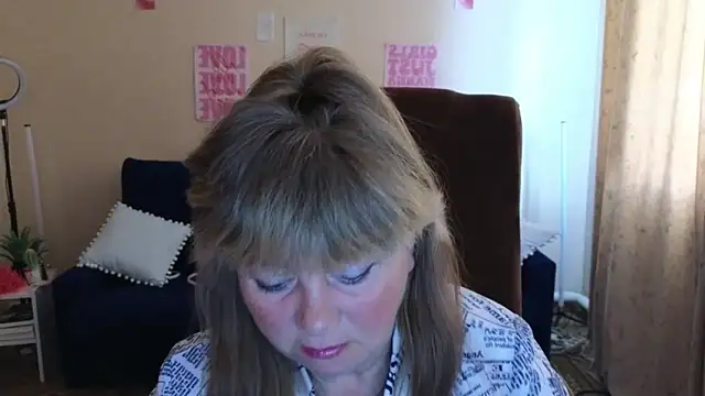 Melania Cook online show from June 2026 04:49:01 AM