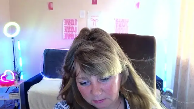 Melania Cook online show from June 2026 02:41:02 PM