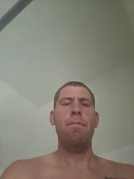 nerdyginger3036 online show from May 2026 10:19:01 PM