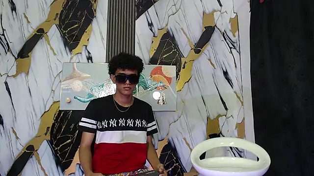 GOLDEN 2026 online show from May 2026 07:19:02 PM