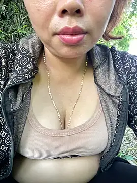 Banana-zz online show from May 2026 11:45:02 PM