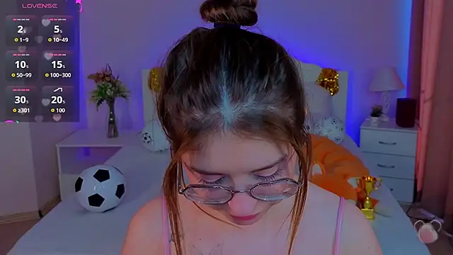 selenamils online show from July 2026 02:35:02 AM