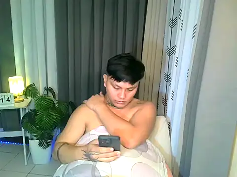 Ashtonfuckingboi online show from May 2026 01:07:02 PM