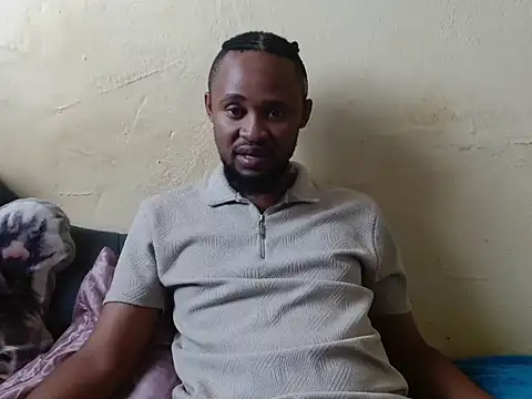 xxTroyX online show from May 2026 01:43:02 PM